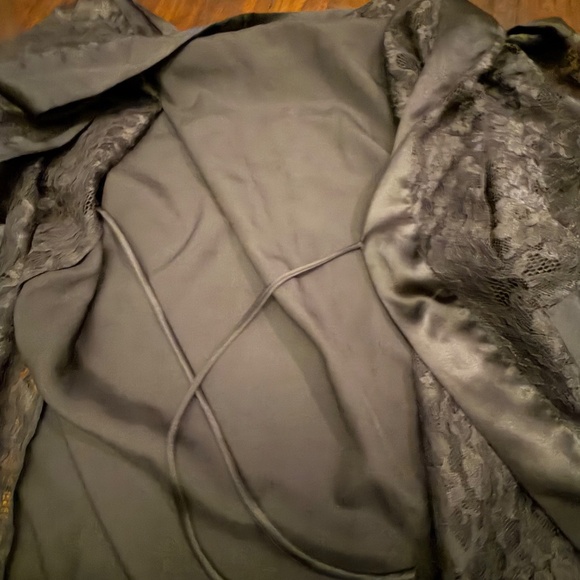 Vintage Victoria's Secret Gold Label Romantic Black Lace Robe, One Size - Picture 8 of 12